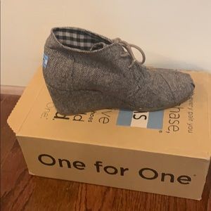 Toms Desert Wedge Bootie